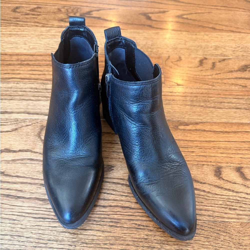Franco Sarto pointed leather Chelsea boots
